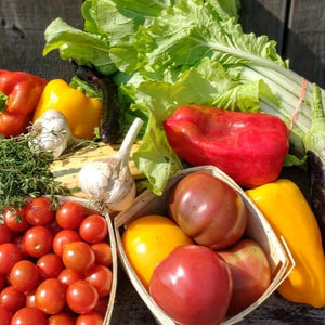 
                  
                    Charger l&amp;#39;image dans la galerie, Ottawa Farm Fresh Organics CSA Sampler - 6 weeks
                  
                